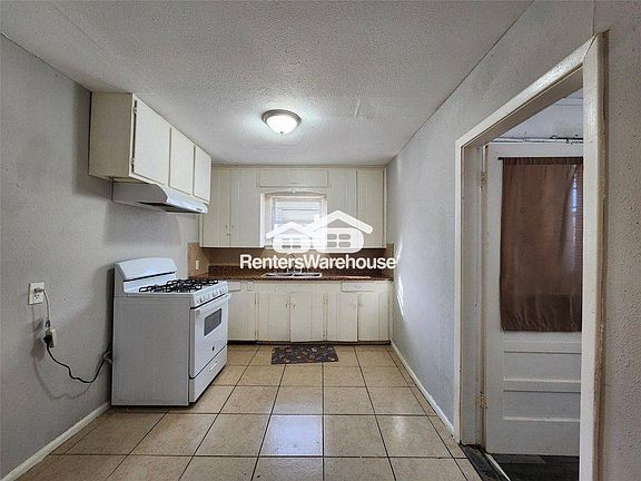 2nd image of 7937 Oak Knoll Ln