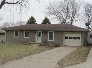 142 Lynn St, Carroll, IA 51401