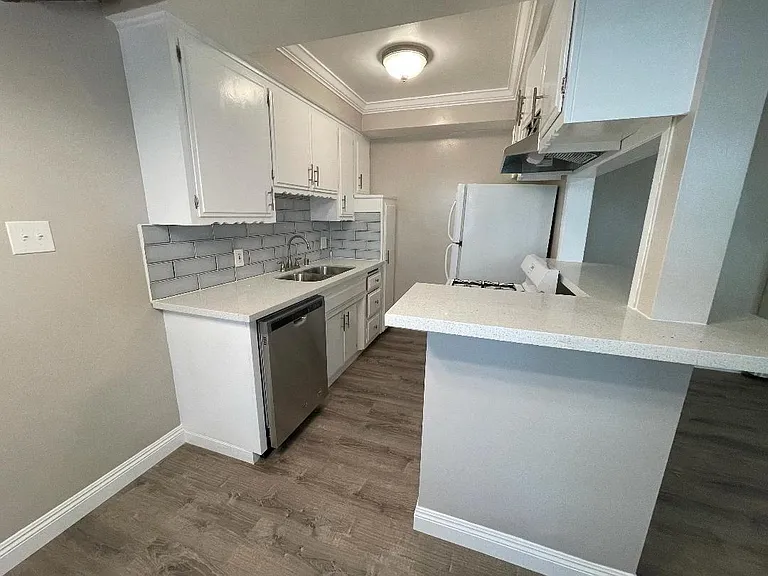 605 N Stoneman Ave — Photo 4