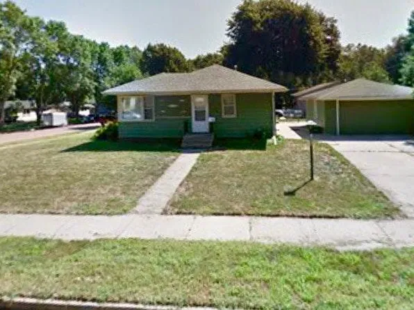 1300 S Blauvelt Ave, Sioux Falls, SD 57105