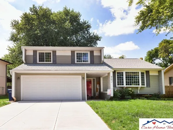 902 Kountze Memorial Dr, Bellevue, NE 68005