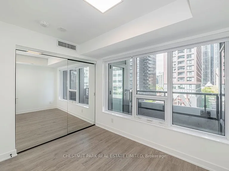 609 Sherbourne St #603 — Photo 7