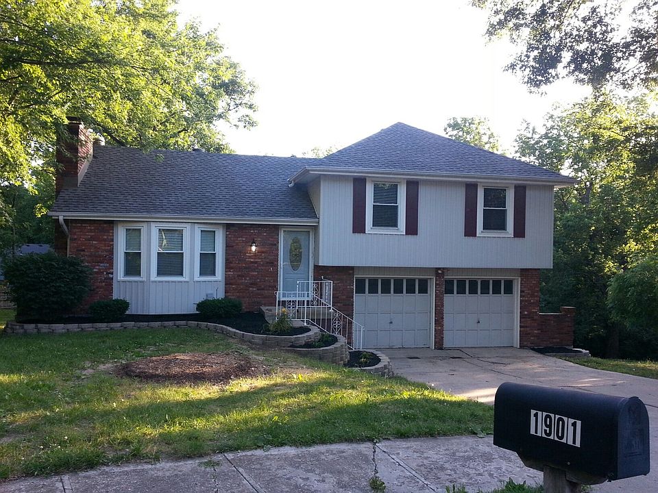 1st image of 1900 E 80th St