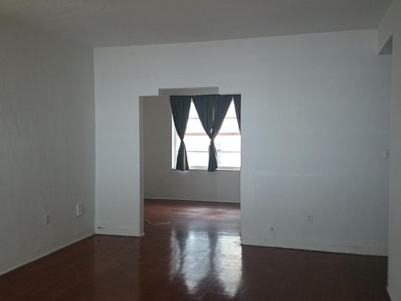 3rd image of 1163 Normandy Dr APT 8