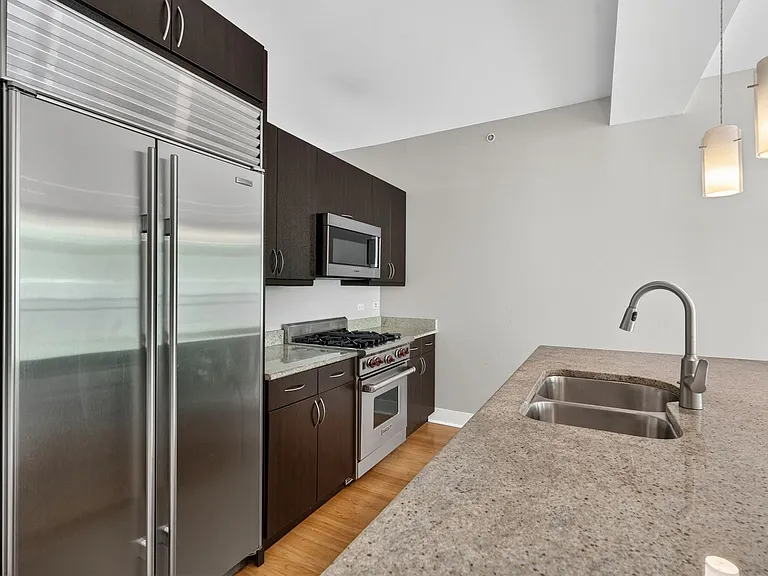 525 Kedzie St — Photo 19