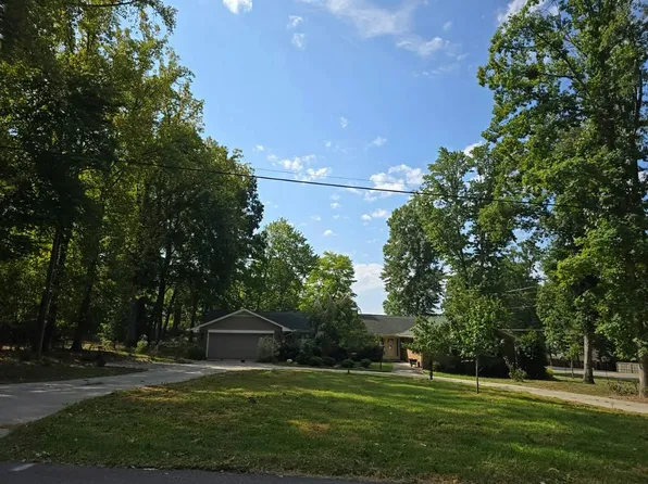 302 Taft St, Eden, NC 27288