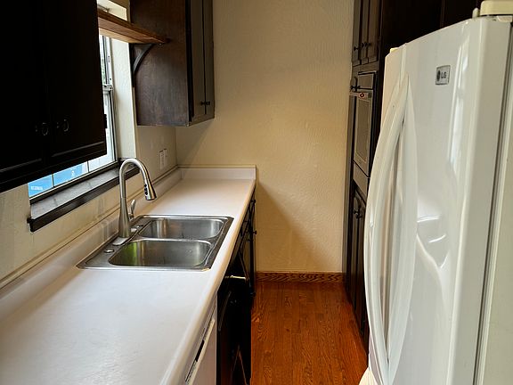 5th image of 2051 Ashton Ave