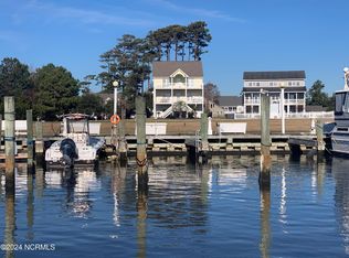 409 Island Dr #36, Beaufort, NC 28516