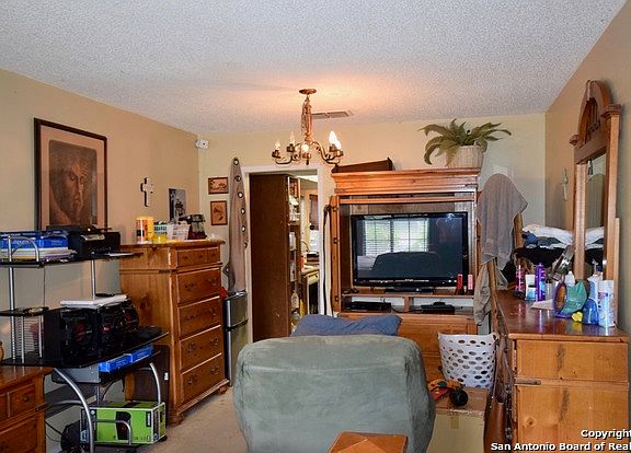 2nd image of 1019 S Ellison Dr