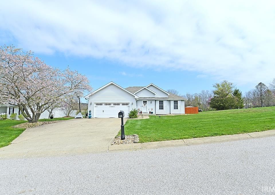 1st image of 1281 E Marigold Dr