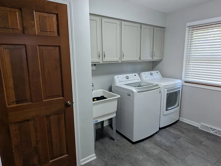 2025 Longfellow St NE — Photo 30