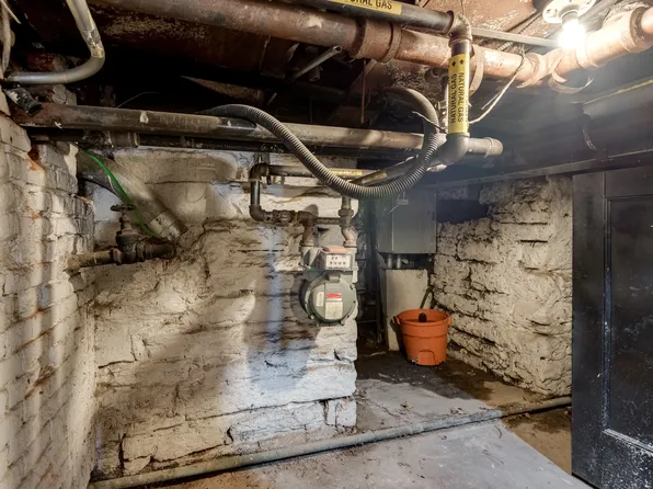 102 Pierrepont Street image 40 of 42