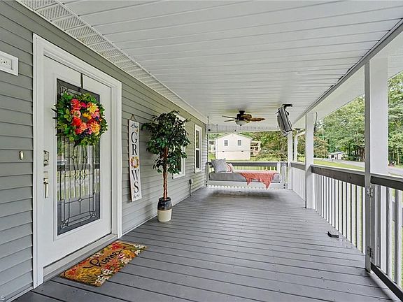 3rd image of 390 Woodhaven Shores Dr