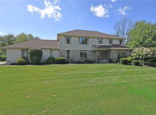 2418 Cedarwood Rd, Pepper Pike, OH 44124