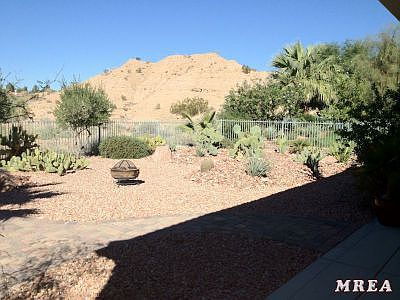 Beautifully Landscaped Back Yard