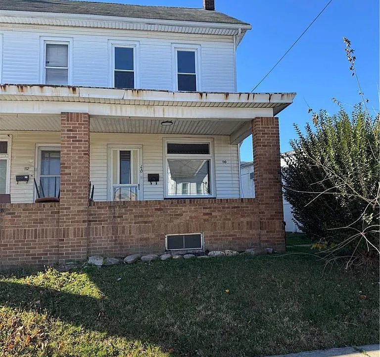 110 S 7th St