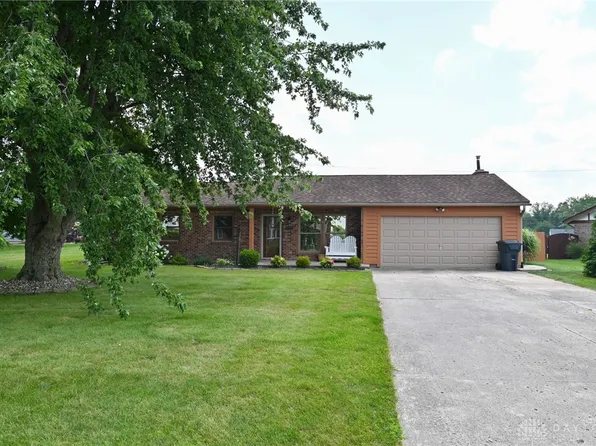 383 Chatham Ct, Union City, IN 47390