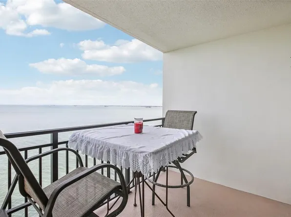 9 Haig Pl APT 704, Dunedin, FL 34698