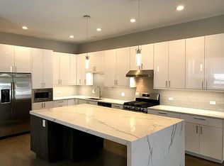 458 N Noble St APT 1, Chicago, IL 60642