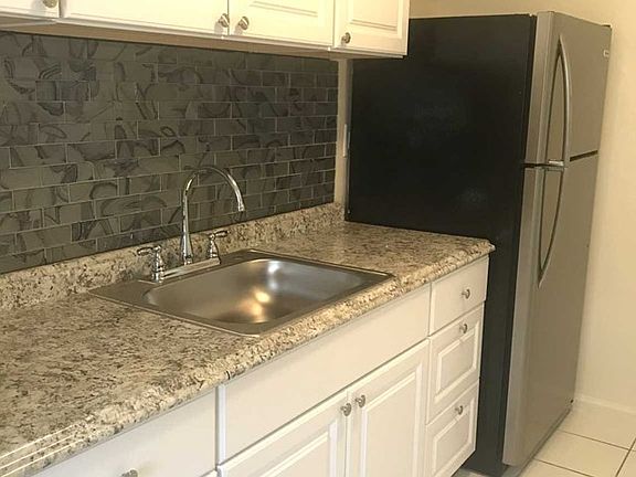 4th image of 2337 Hudson Ter APT A18