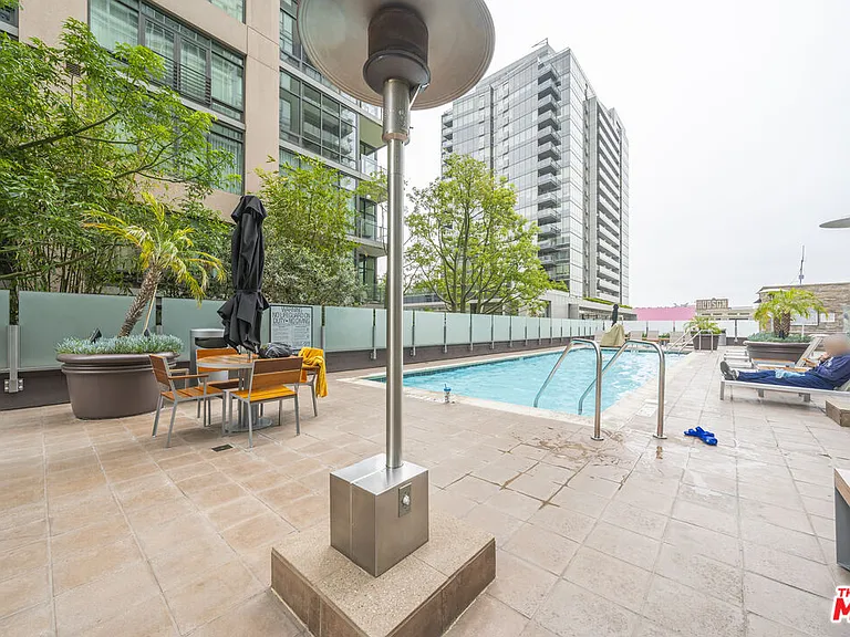1100 S Hope St #716 — Photo 30