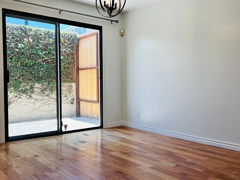 1171 Stanford St #4 — Photo 10