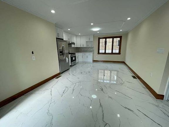 3rd image of 150-12 21st Ave #1