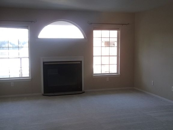 3rd image of 272 Chaparral St SE