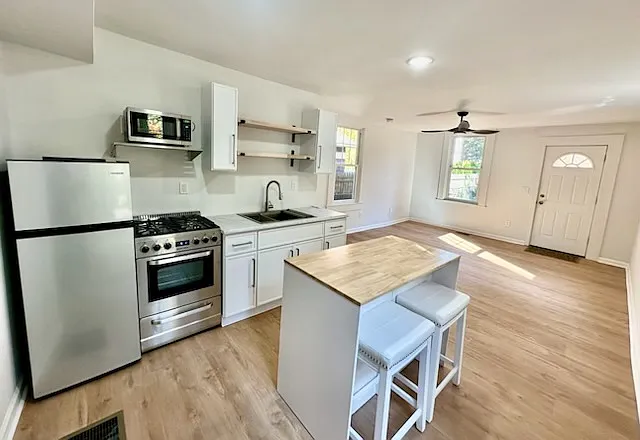 1 bed, 500 sqft, $1,750 — Photo 2