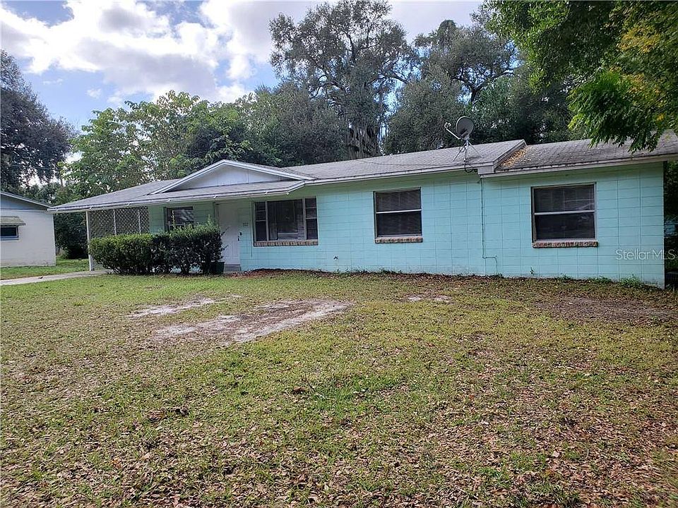 1st image of 302 N Villa Ave