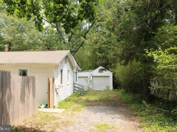 8500 Gibbons Dr, Fort Washington, MD 20744