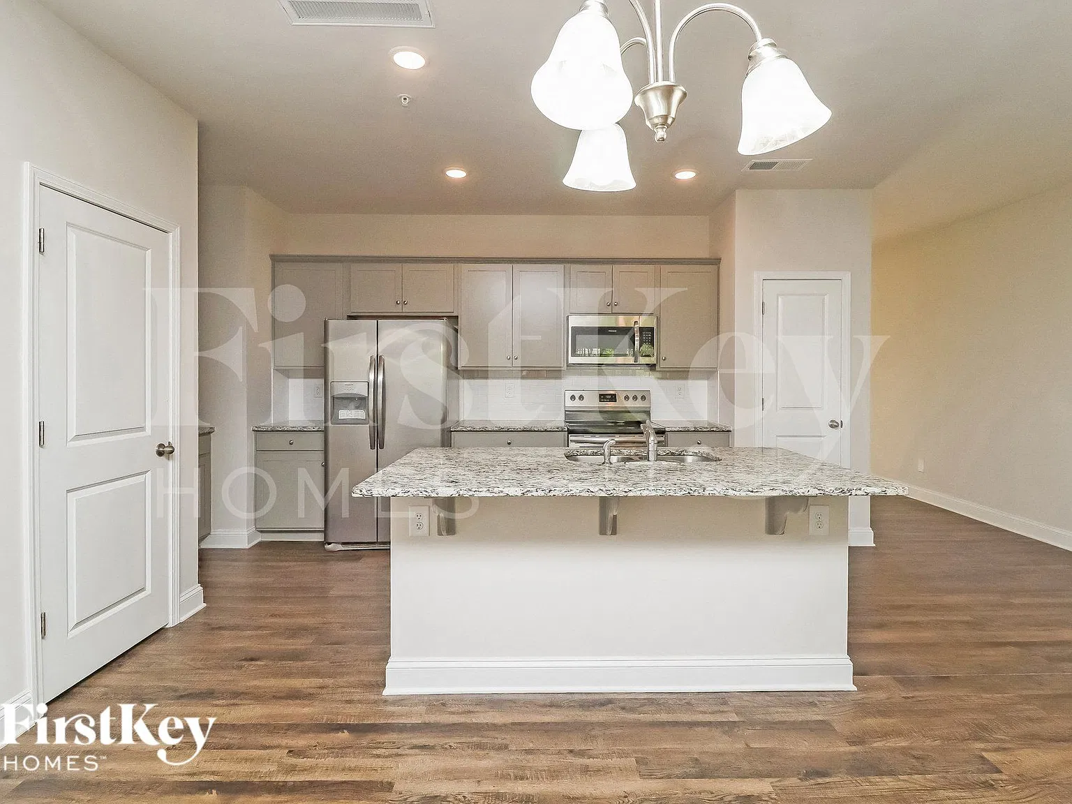 3 bed, 2.5 bath, 1817 sqft, $2,330 — Photo 4