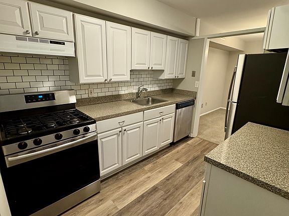 3rd image of 7531 Spring Lake Dr