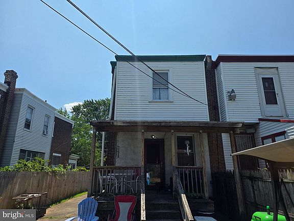 4th image of 1319 W Champlost St #21