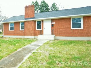 1059 Greenhurst Ave NW, Roanoke, VA 24012