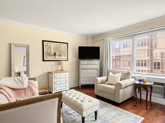 3rd image of 251 E 51st St APT 5D