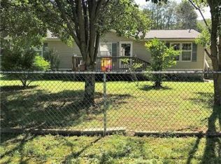 76 Bailey Ln, Buffalo, WV 25033