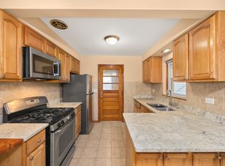 5748 W Montrose Ave APT 1, Chicago, IL 60634