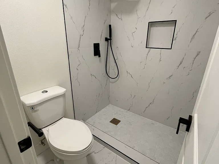 950 S Walnut St #15 — Photo 6