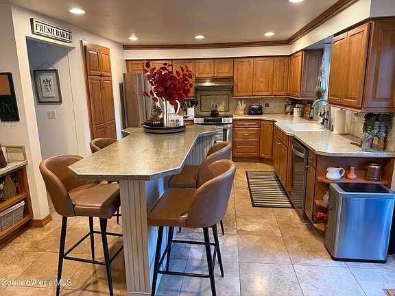 3rd image of 4020 W Fairway Dr