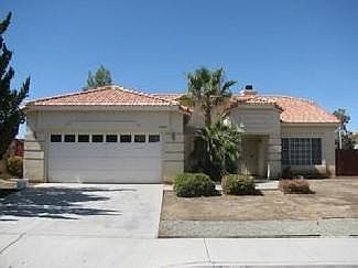 Amazing 3 bed, 2 bath home - Photo 2