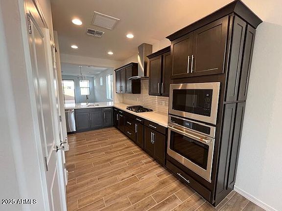 4th image of 5031 N 88TH Avenue