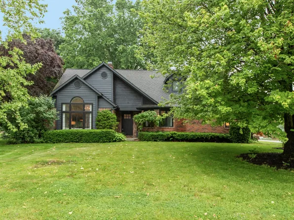 8140 Springwater Dr W, Indianapolis, IN 46256