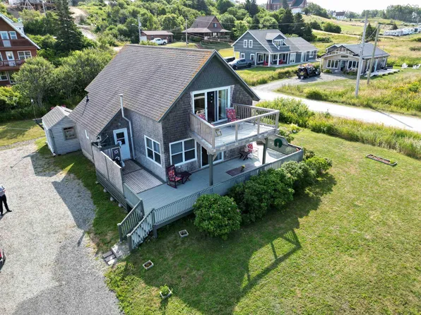 1 Bayberry Rd, Inverness, NS B0E 2W0