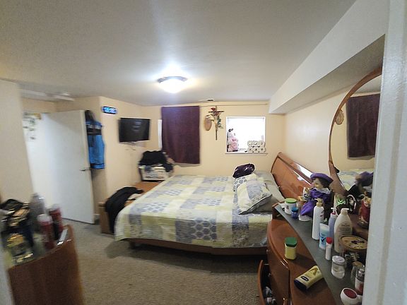 4th image of 5726 N Rockwell St Unit G