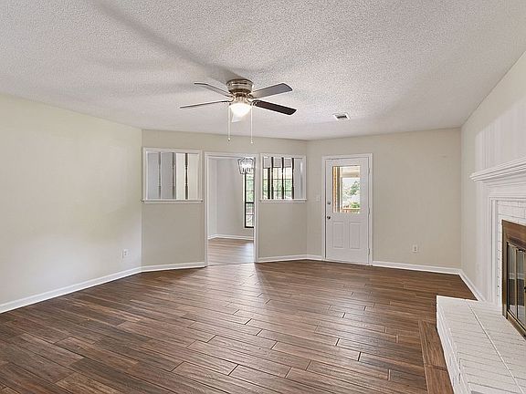 4th image of 4323 Woodvalley Pl