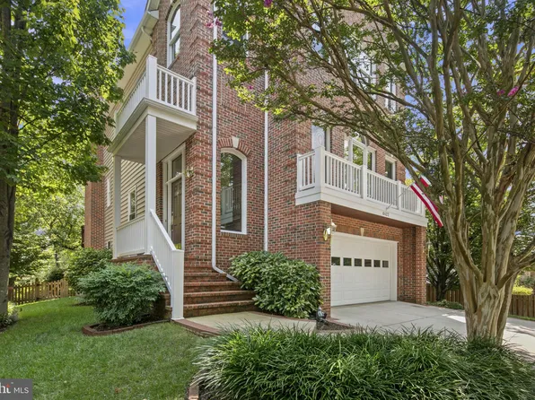 6422 Wood Haven Rd, Alexandria, VA 22307