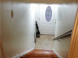 21882 98th Ave, Queens Village, NY 11429