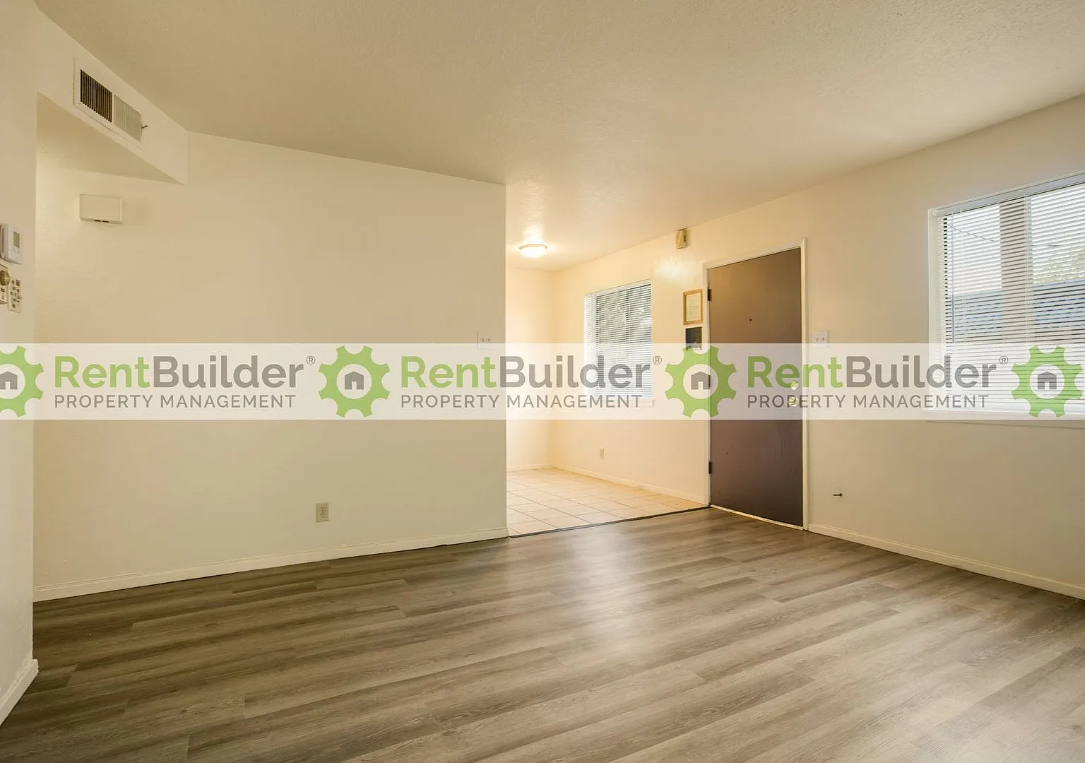 Perfect First Home! — Photo 4