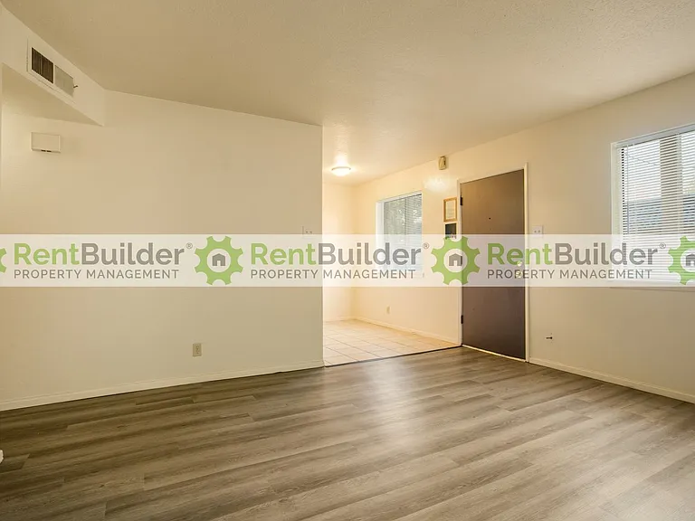 12124 Menaul Blvd NE — Photo 13